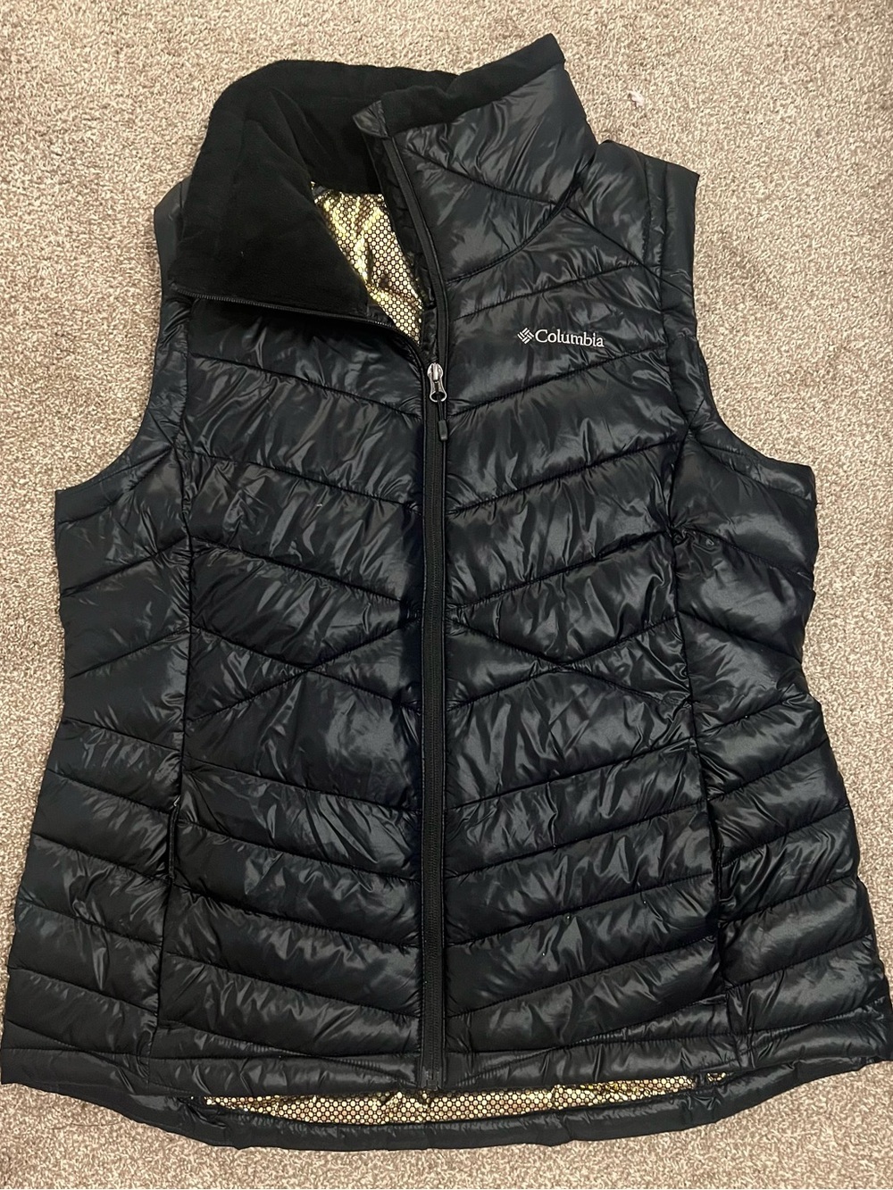 Columbia Women's Black Joy Peak Insulated Vest